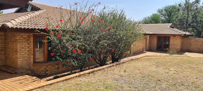 4 Bedroom Property for Sale in Poortview Gauteng