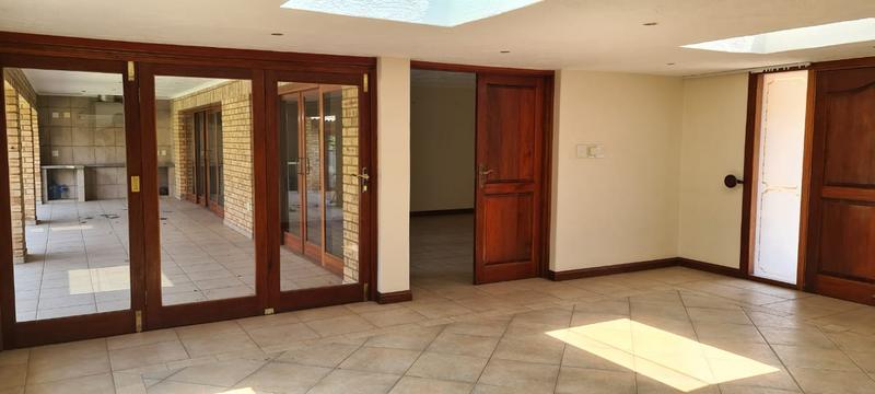 4 Bedroom Property for Sale in Poortview Gauteng