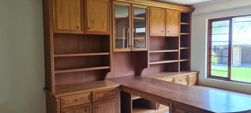 4 Bedroom Property for Sale in Poortview Gauteng
