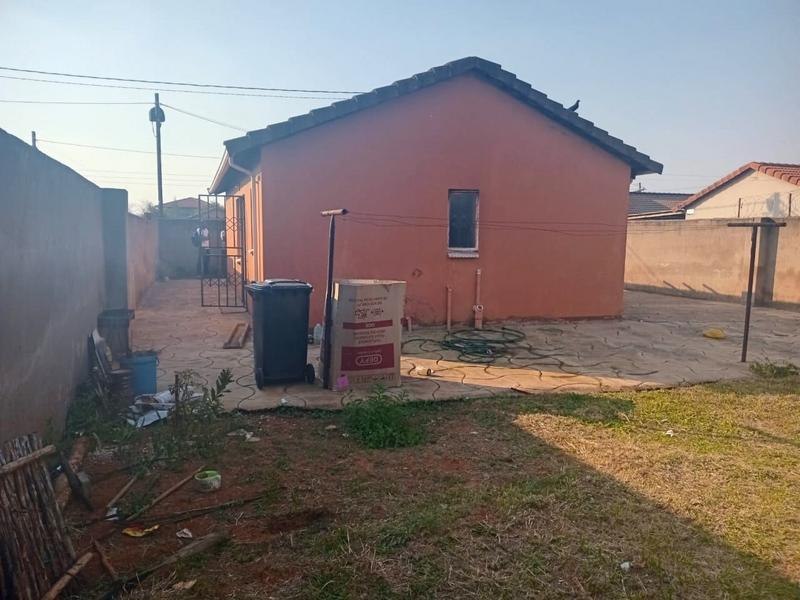 3 Bedroom Property for Sale in Protea Glen Gauteng