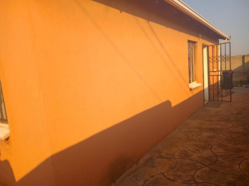 3 Bedroom Property for Sale in Protea Glen Gauteng