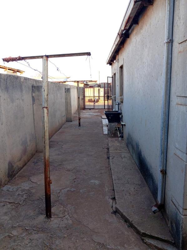 2 Bedroom Property for Sale in Vosloorus Gauteng