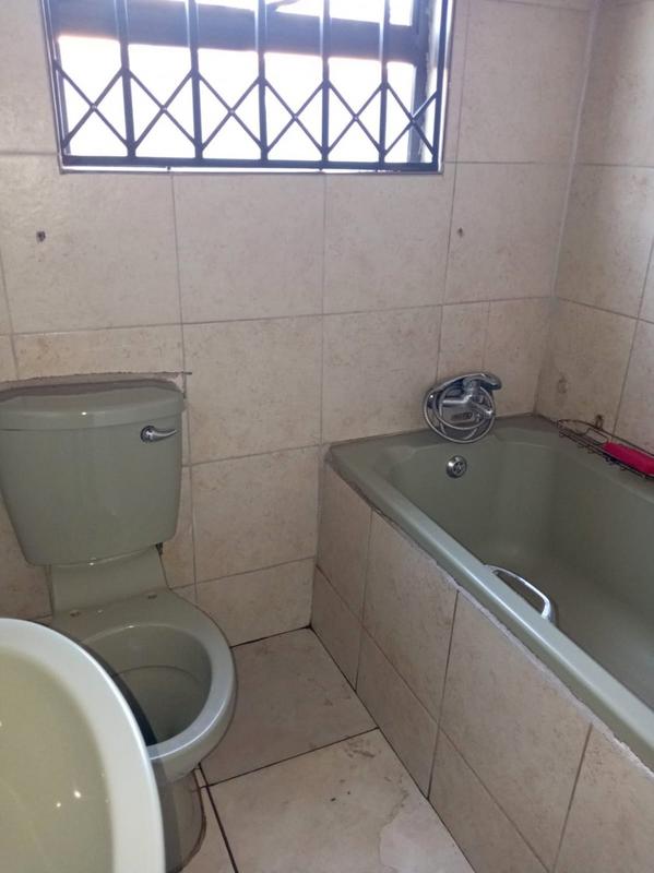 2 Bedroom Property for Sale in Vosloorus Gauteng