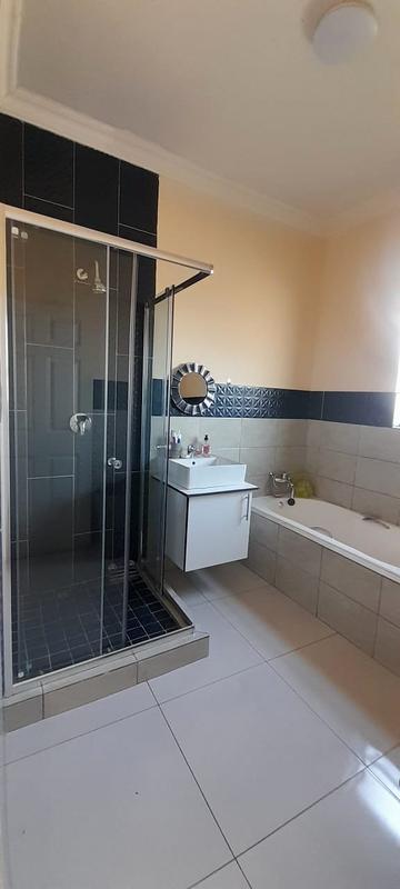 3 Bedroom Property for Sale in Wildtuinpark Gauteng