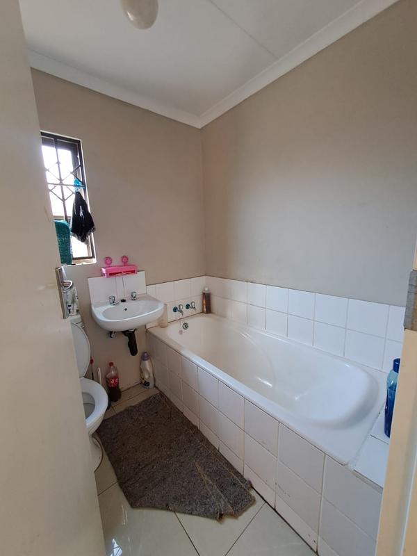 3 Bedroom Property for Sale in Windmill Park Gauteng