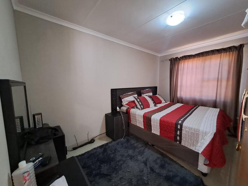 3 Bedroom Property for Sale in Windmill Park Gauteng