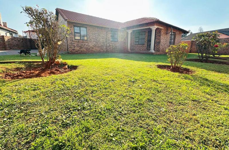 3 Bedroom Property for Sale in Zakariyya Park Gauteng