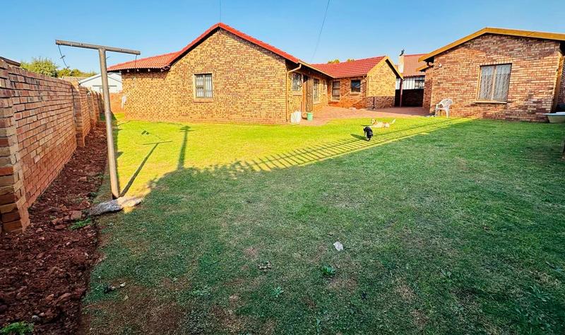 3 Bedroom Property for Sale in Zakariyya Park Gauteng