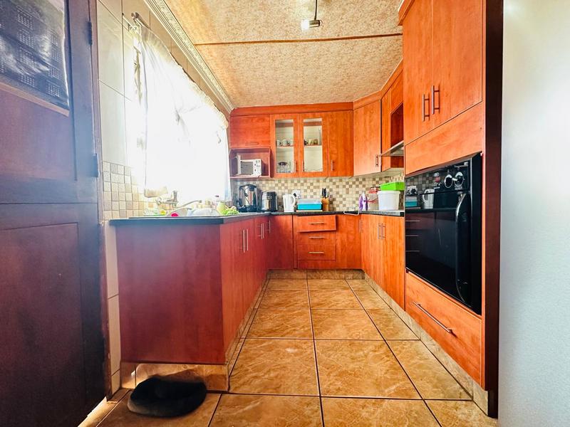 3 Bedroom Property for Sale in Zakariyya Park Gauteng