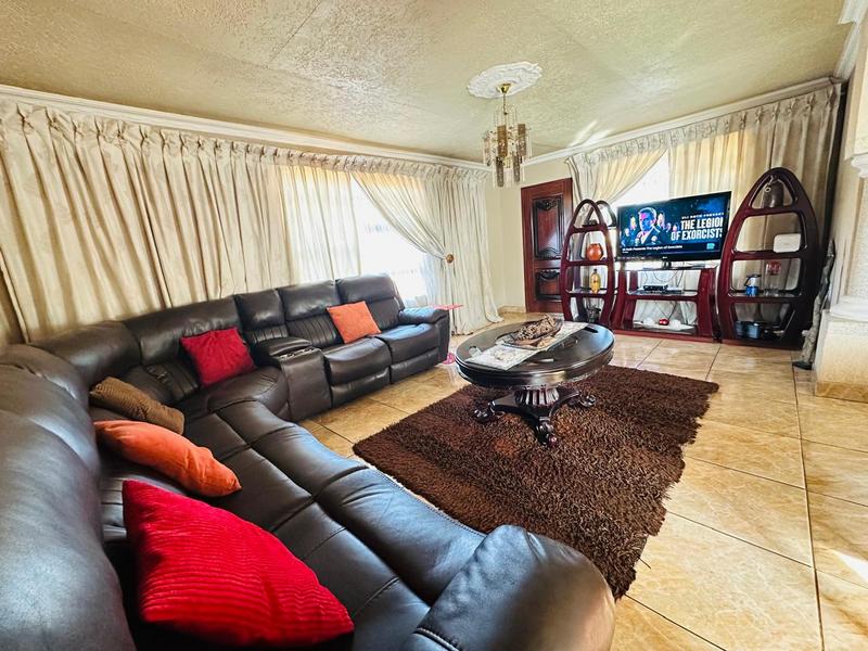 3 Bedroom Property for Sale in Zakariyya Park Gauteng