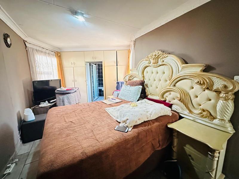 3 Bedroom Property for Sale in Zakariyya Park Gauteng