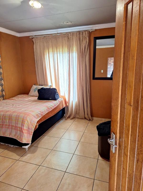 3 Bedroom Property for Sale in Zakariyya Park Gauteng