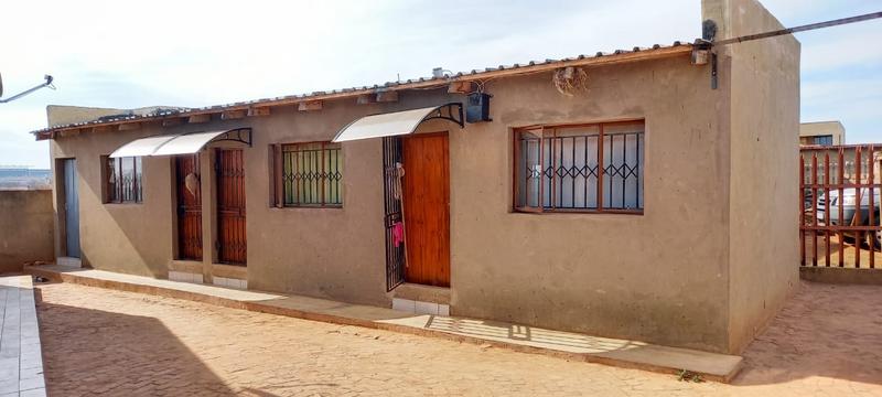 2 Bedroom Property for Sale in Buhle Park Gauteng