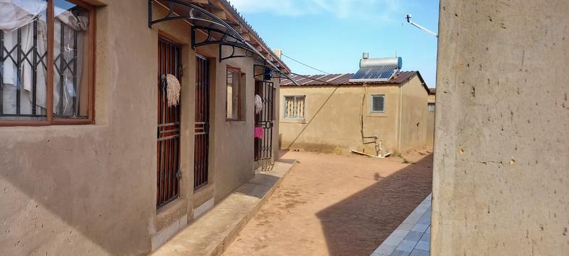 2 Bedroom Property for Sale in Buhle Park Gauteng
