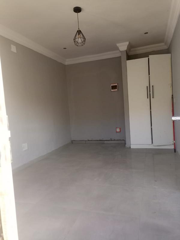 To Let 1 Bedroom Property for Rent in Glen Marais Gauteng