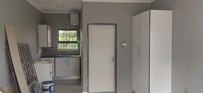 To Let 1 Bedroom Property for Rent in Glen Marais Gauteng