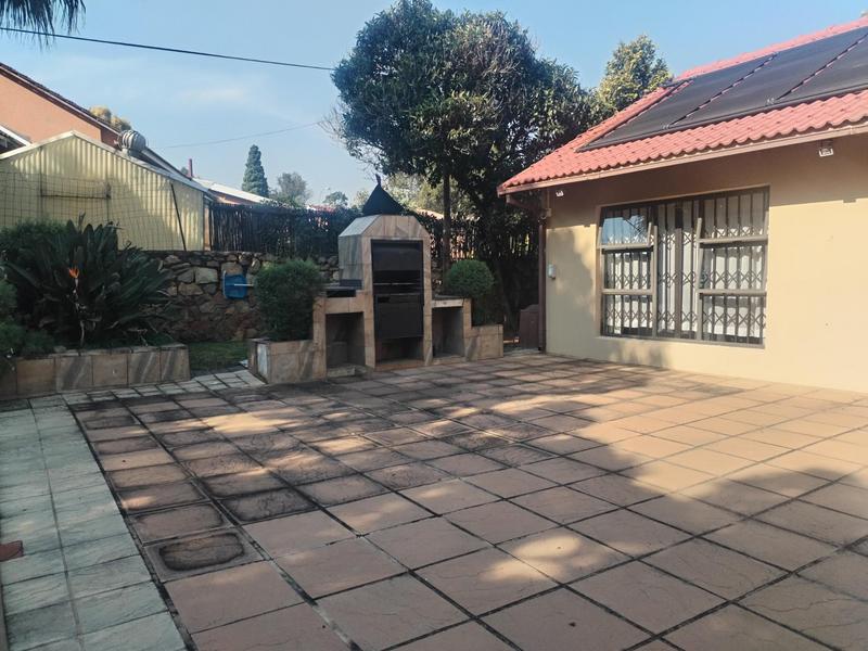 To Let 3 Bedroom Property for Rent in Weltevreden Park Gauteng