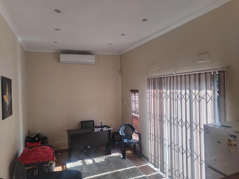To Let 3 Bedroom Property for Rent in Weltevreden Park Gauteng