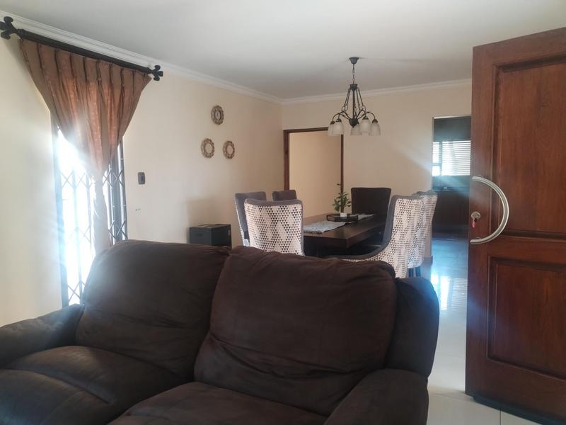 To Let 3 Bedroom Property for Rent in Weltevreden Park Gauteng