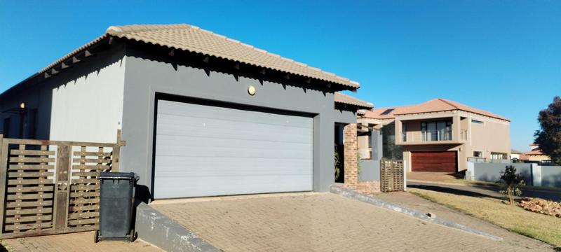 To Let 3 Bedroom Property for Rent in Wildtuinpark Gauteng
