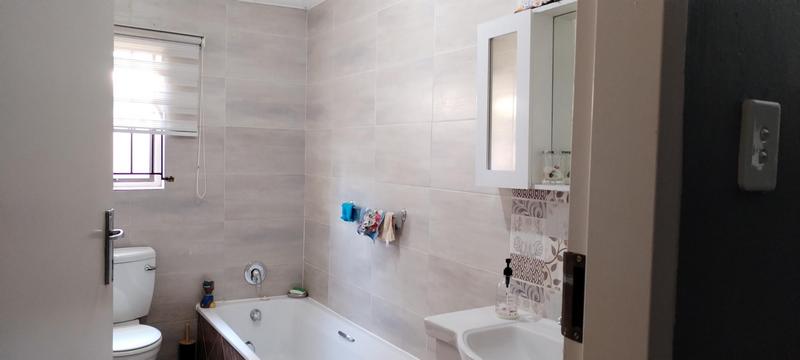 To Let 3 Bedroom Property for Rent in Wildtuinpark Gauteng
