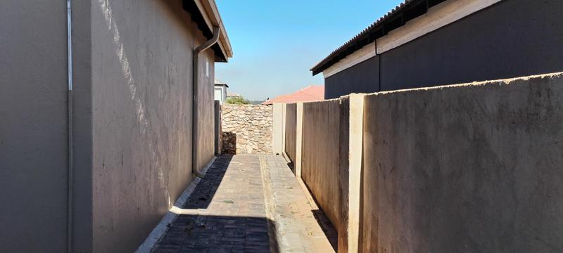 To Let 3 Bedroom Property for Rent in Wildtuinpark Gauteng
