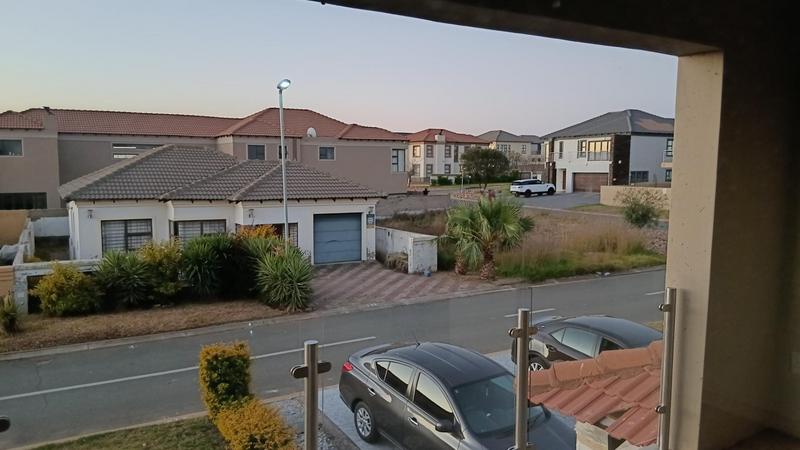 To Let 4 Bedroom Property for Rent in Wildtuinpark Gauteng