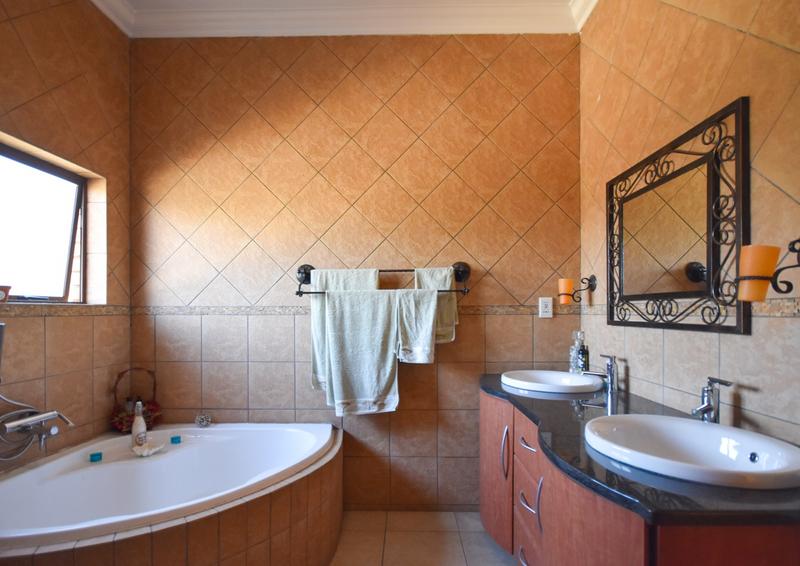 4 Bedroom Property for Sale in Midstream Estate Gauteng