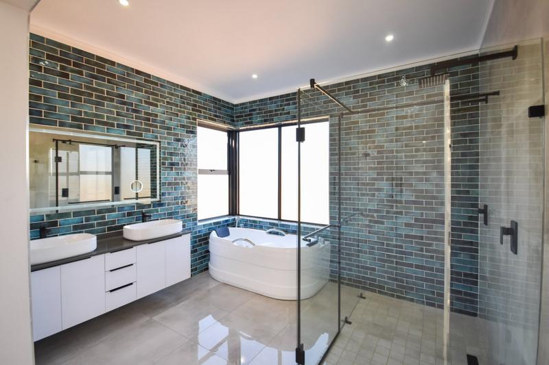 5 Bedroom Property for Sale in Midstream Estate Gauteng