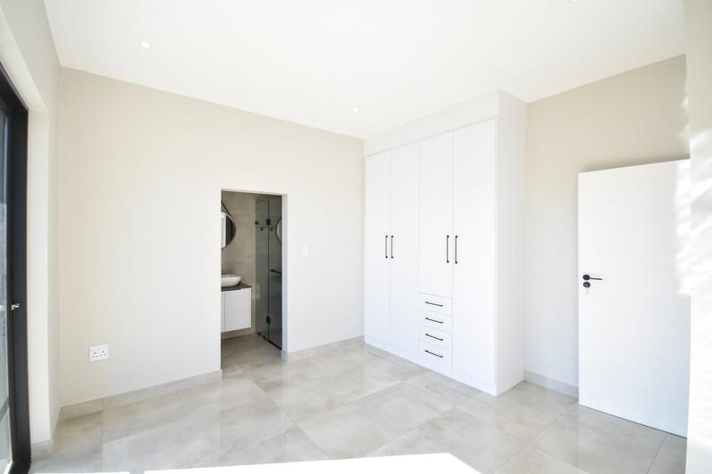 5 Bedroom Property for Sale in Midstream Estate Gauteng