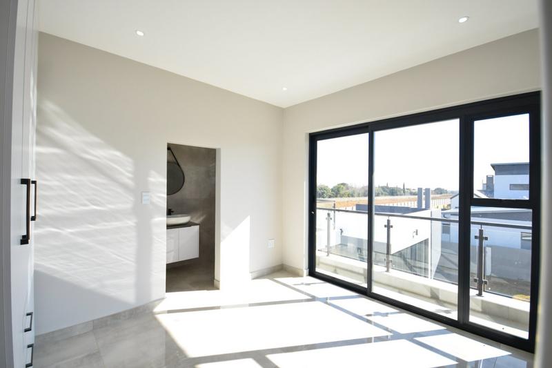 5 Bedroom Property for Sale in Midstream Estate Gauteng