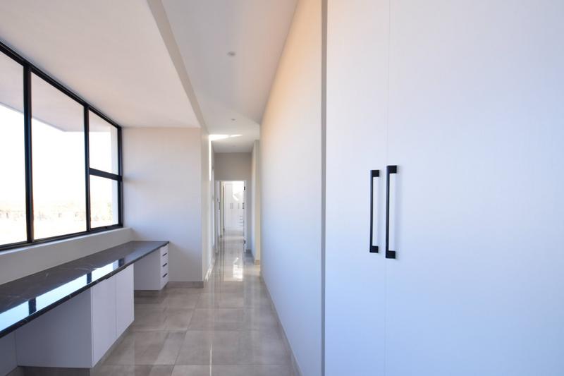 5 Bedroom Property for Sale in Midstream Estate Gauteng