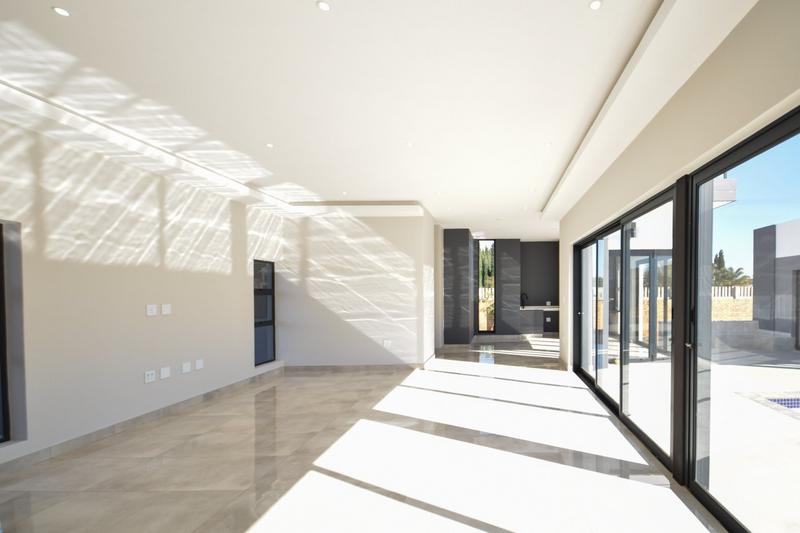 5 Bedroom Property for Sale in Midstream Estate Gauteng