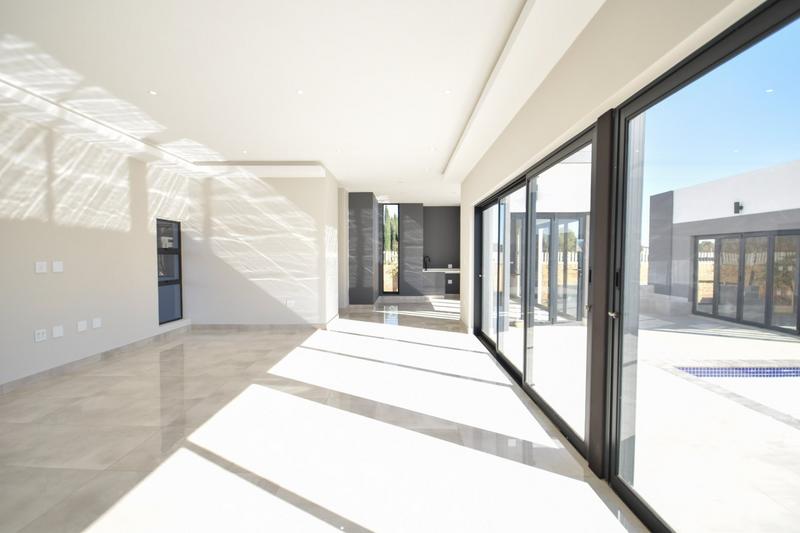 5 Bedroom Property for Sale in Midstream Estate Gauteng