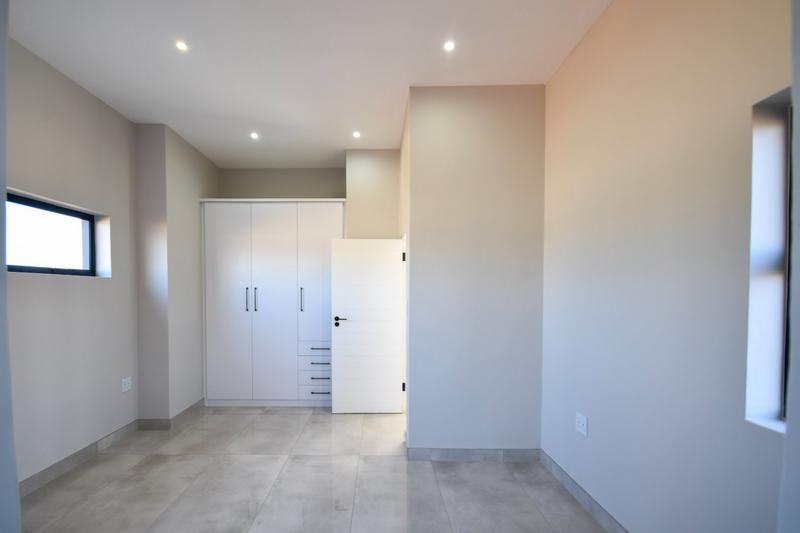5 Bedroom Property for Sale in Midstream Estate Gauteng