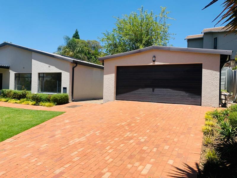 To Let 4 Bedroom Property for Rent in Blairgowrie Gauteng