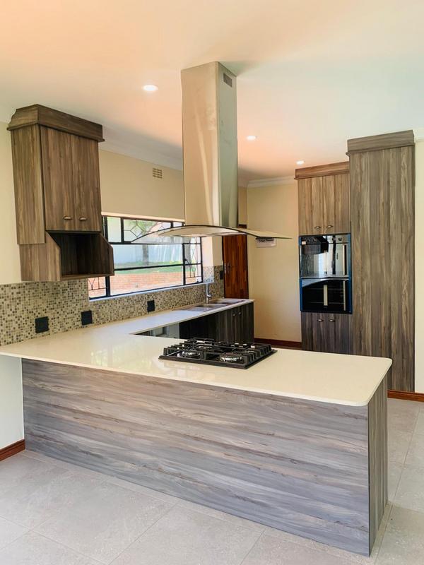 To Let 4 Bedroom Property for Rent in Blairgowrie Gauteng