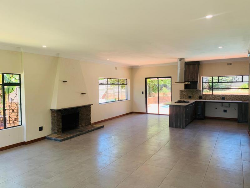 To Let 4 Bedroom Property for Rent in Blairgowrie Gauteng