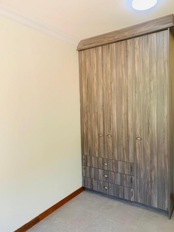 To Let 4 Bedroom Property for Rent in Blairgowrie Gauteng