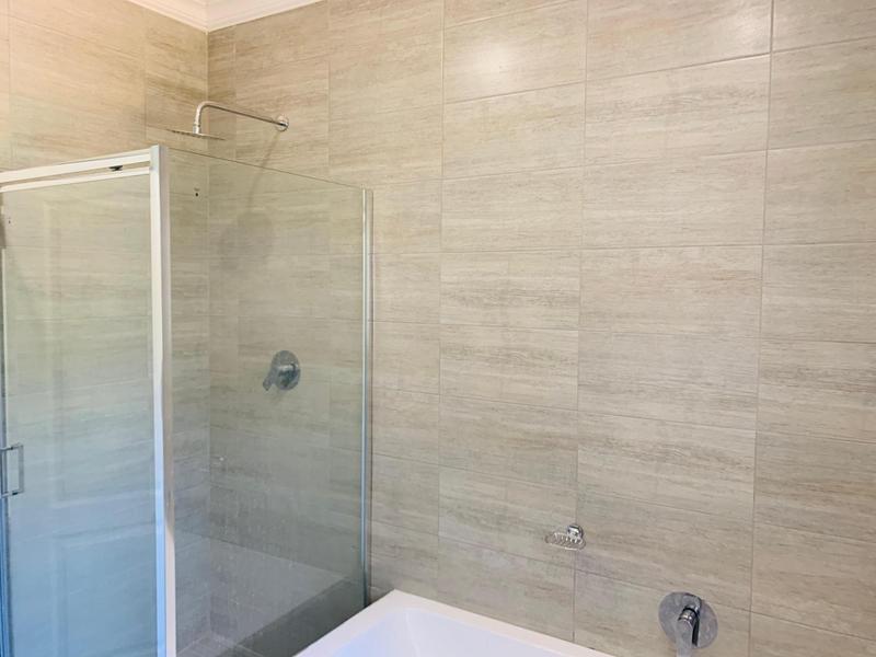 To Let 4 Bedroom Property for Rent in Blairgowrie Gauteng