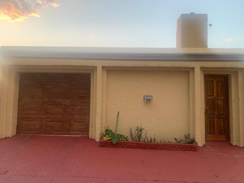 3 Bedroom Property for Sale in Diepkloof Gauteng