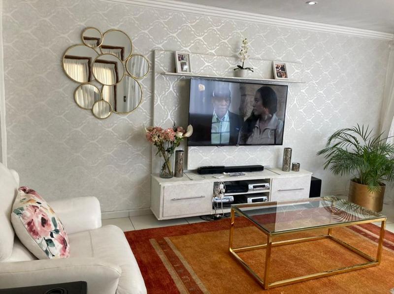 3 Bedroom Property for Sale in Diepkloof Gauteng