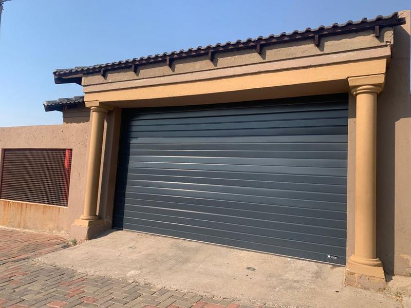 3 Bedroom Property for Sale in Fleurhof Gauteng