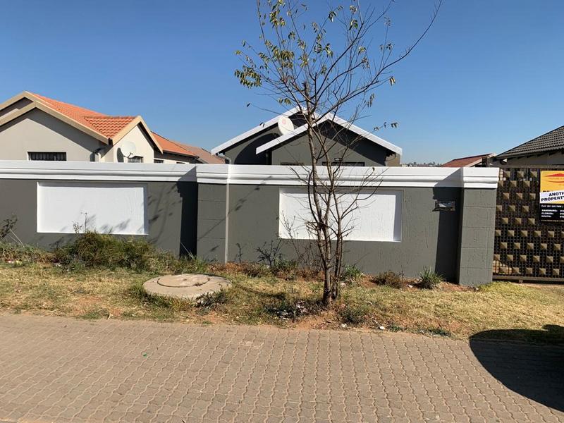 3 Bedroom Property for Sale in Fleurhof Gauteng