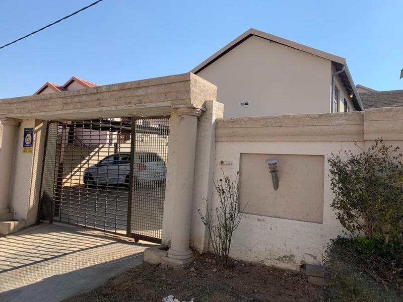 3 Bedroom Property for Sale in Fleurhof Gauteng