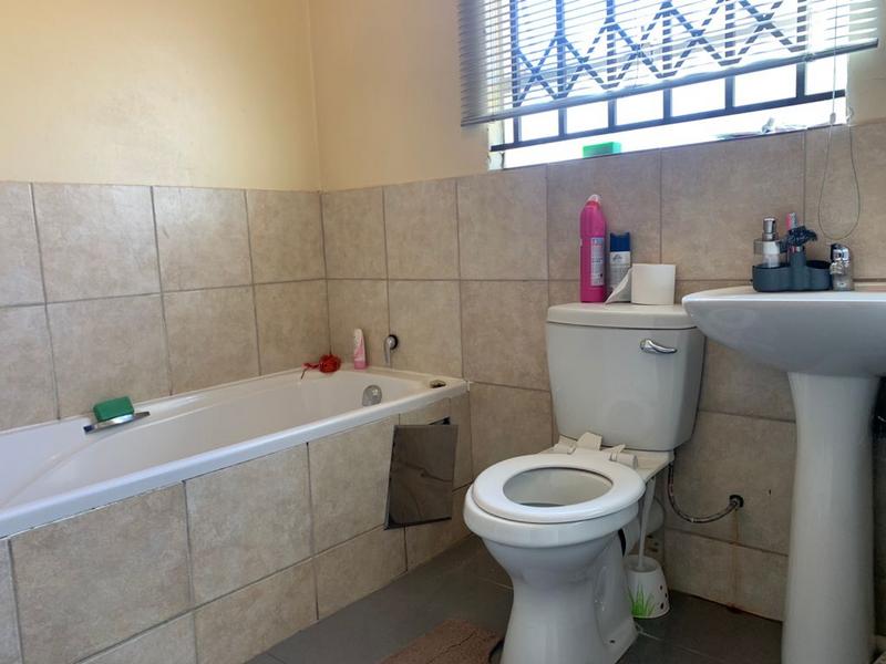 3 Bedroom Property for Sale in Fleurhof Gauteng
