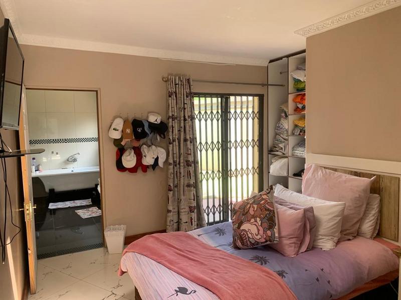 4 Bedroom Property for Sale in Florida Gauteng