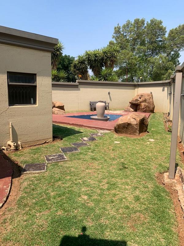 4 Bedroom Property for Sale in Florida Gauteng
