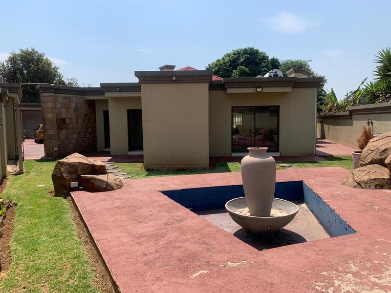 4 Bedroom Property for Sale in Florida Gauteng