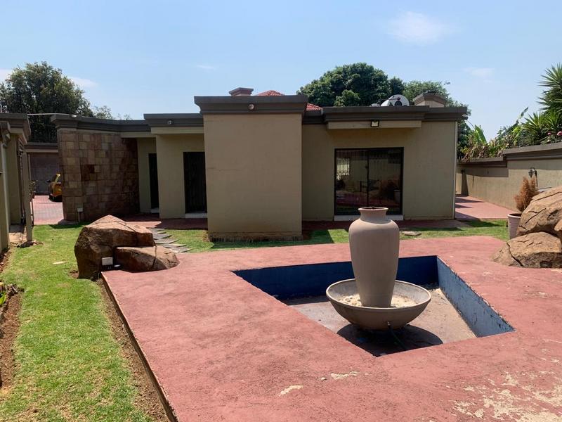 4 Bedroom Property for Sale in Florida Gauteng